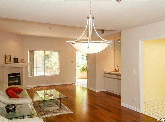 5th image of 10925 Blix St APT 109