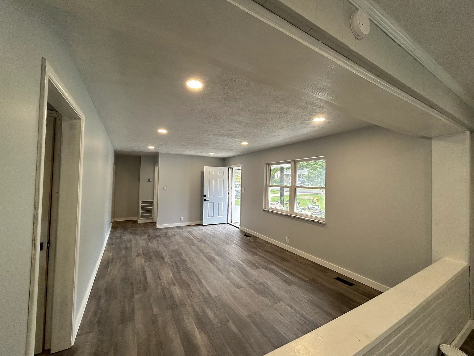 2 bed, 1200 sqft, $1,650 — Photo 2