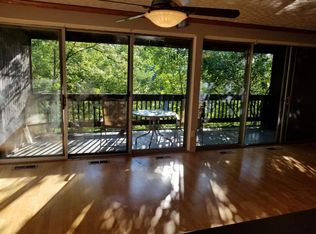 5522 E Lake Dr, Lisle, IL 60532