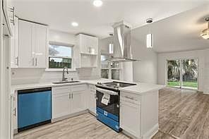 3rd image of 2420 Lynnbrook Dr