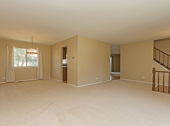 3rd image of 1904 Williamsburg Dr