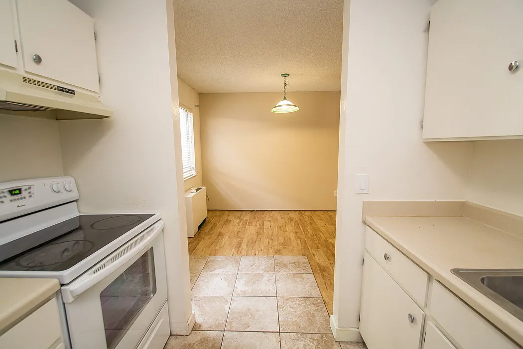 3161 Madison Ave — Photo 2