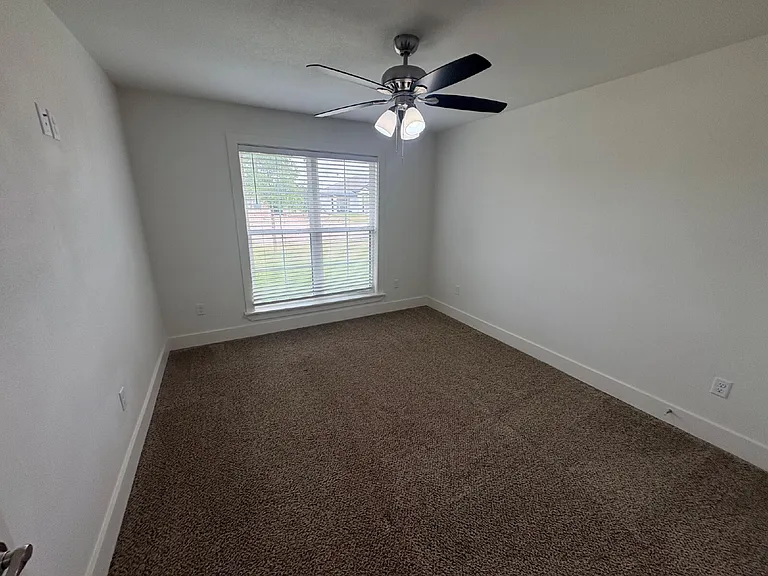 405 Ranger St — Photo 5