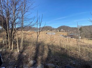 Azure Ln, Abingdon, VA 24211