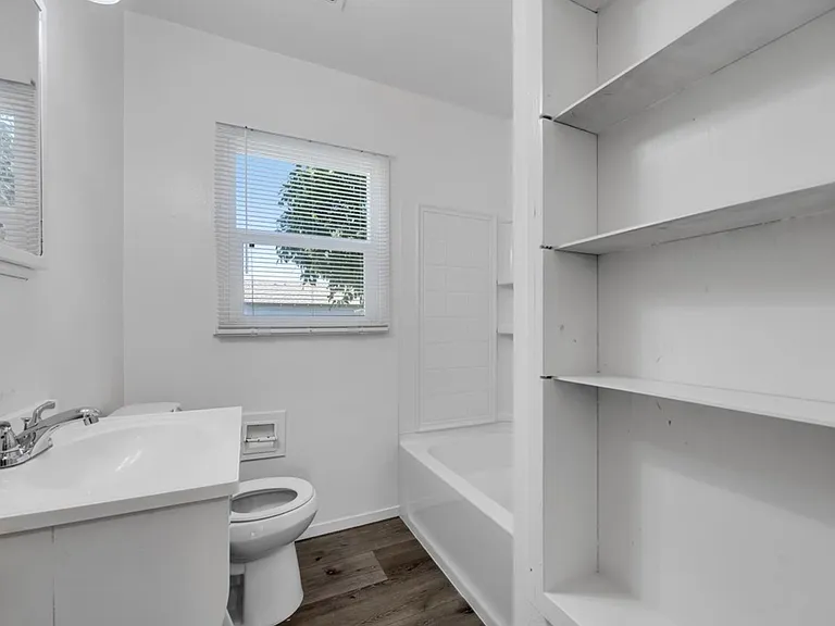 328 Birdwell St — Photo 11