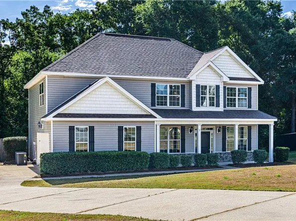 9 Seminole Ct, Fort Mitchell, AL 36856