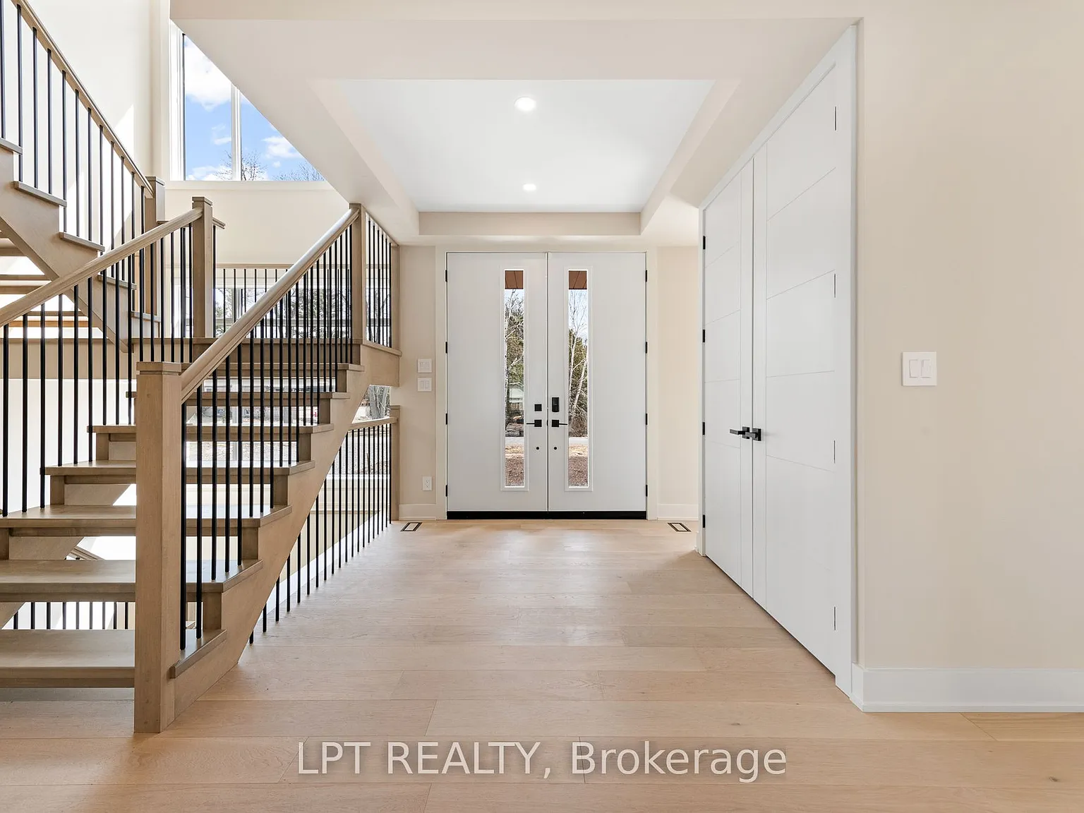 4 bed, $7,000 — Photo 3