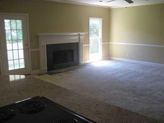5th image of 644 Hartford Dr