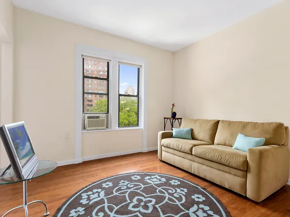 149 West 12th Street image 1 of 8