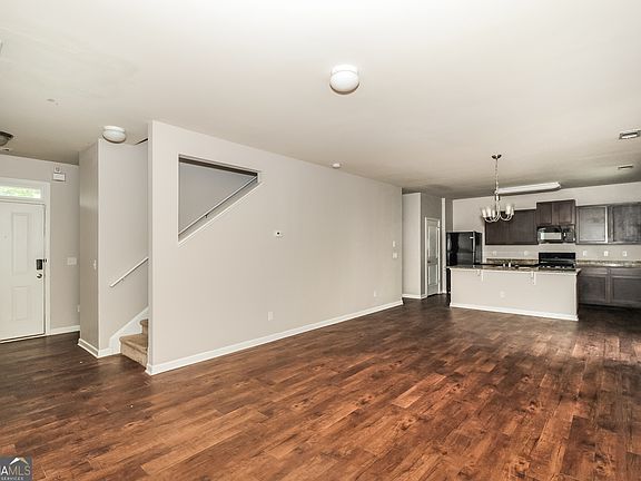 3rd image of 2944 S South Hls