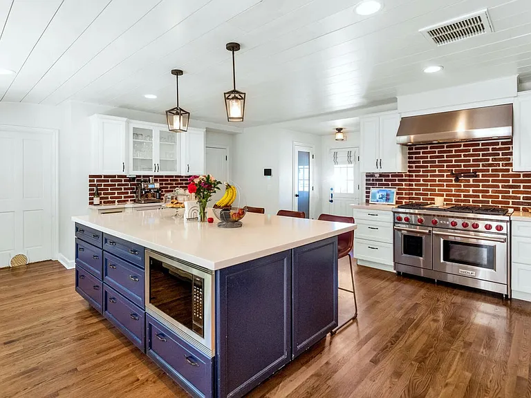 1021 W Encanto Blvd — Photo 8