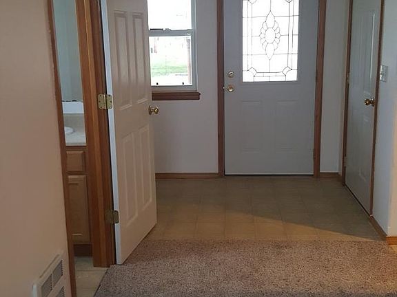 3rd image of 208 2nd Ave SE APT D