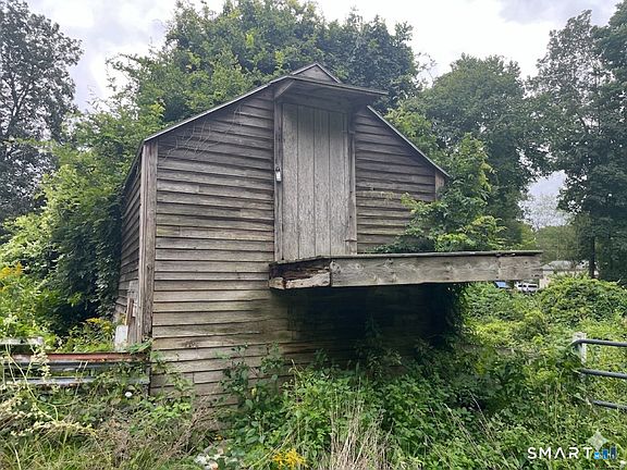 4th image of 62 Old Hawleyville Road