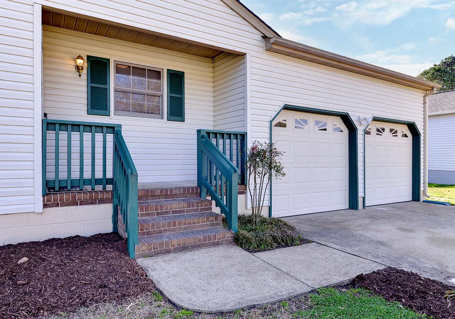 Updated Single Floor Living! — Photo 4