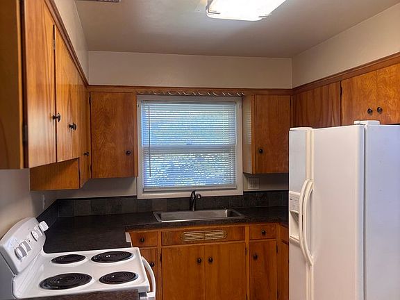 5th image of 9851 SE 43rd Ave