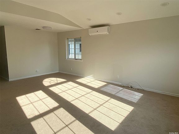 Dining room and living roomEat