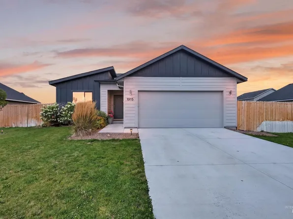 1915 SW Cooper Ave, Mountain Home, ID 83647
