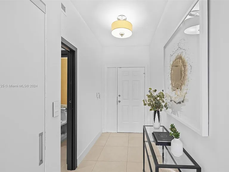 19127 Fisher Island Dr #19127 — Photo 9