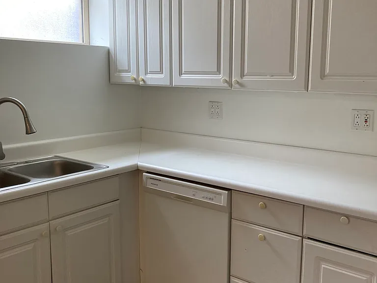 5752 Ellsworth Ave #11-C — Photo 12