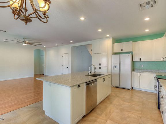 5th image of 3430 W Sunshine Butte Dr