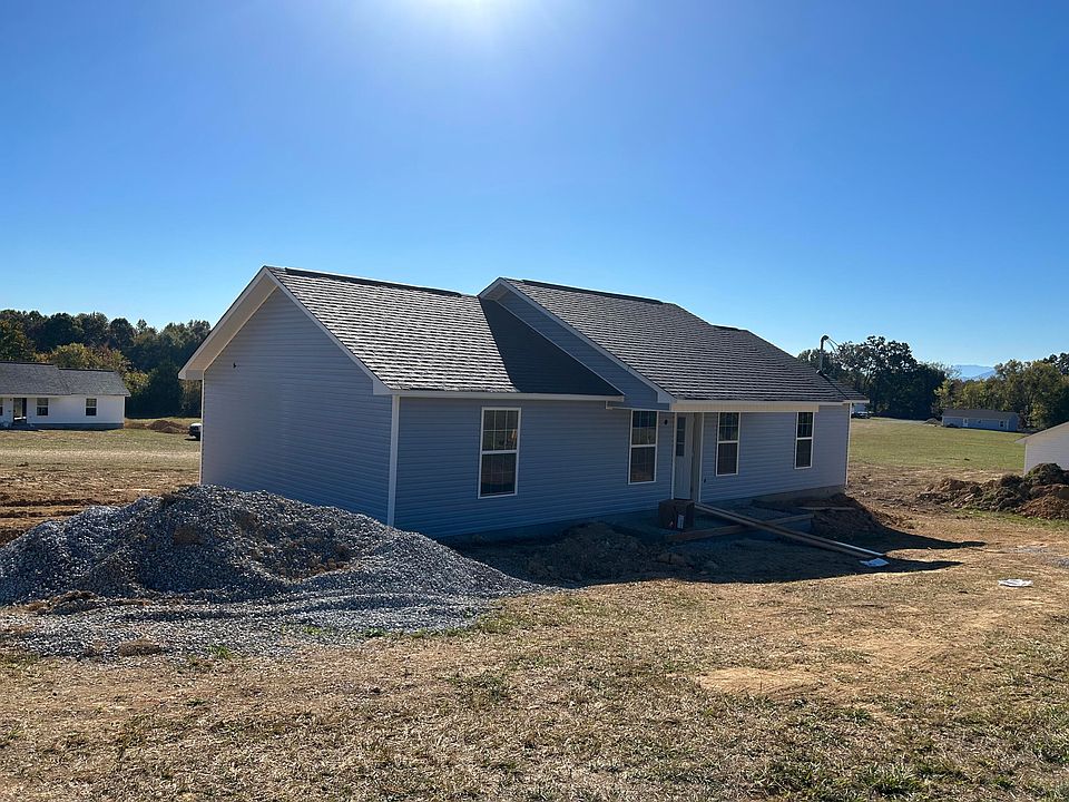 1st image of 310 Pin Oak Dr