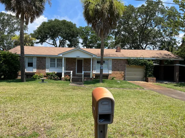 1640 Oak Island Dr, Charleston, SC 29412
