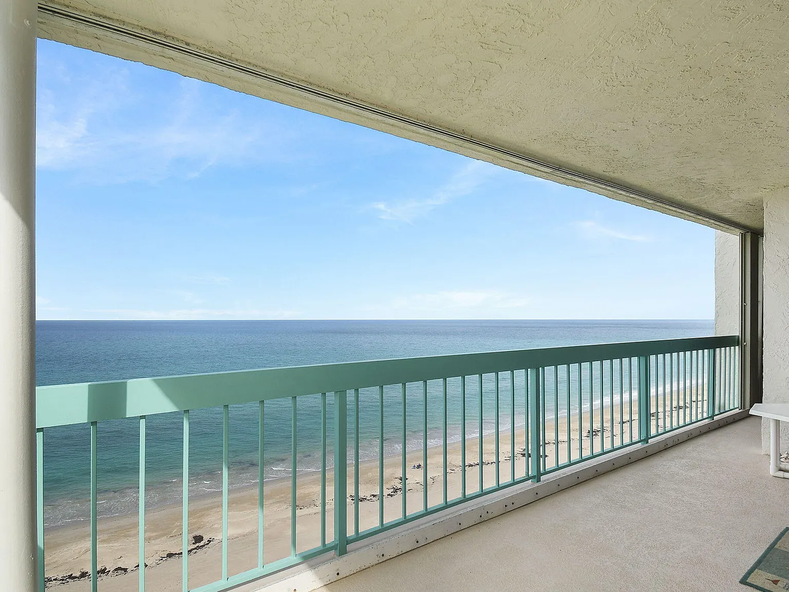 2 bed, 2.0 bath, 1119 sqft, $5,500 — Photo 3