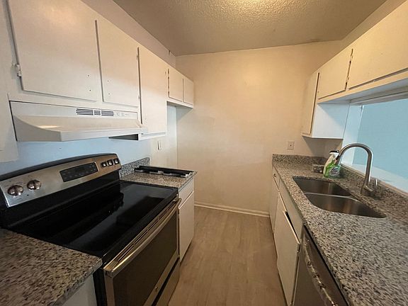 3rd image of 100 Leila Ln #A