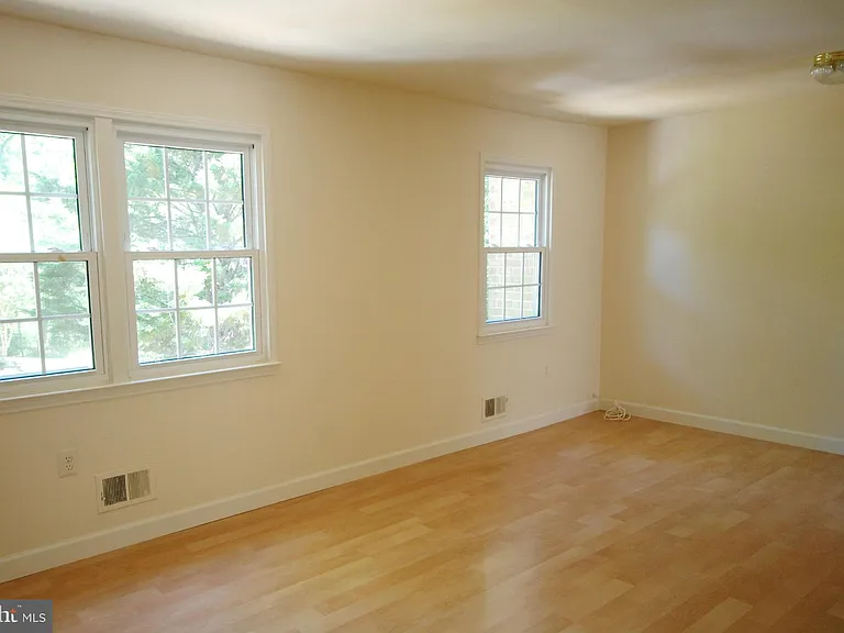 7 Hyacinth Ct #7 — Photo 6