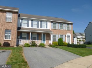 152 Heatherwood Dr, Ephrata, PA 17522