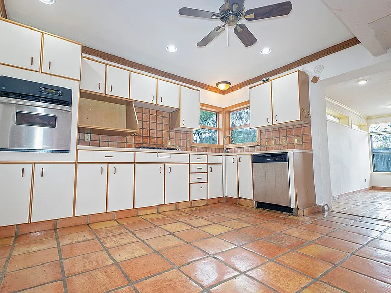 6033 Rio Vista Ave — Photo 7