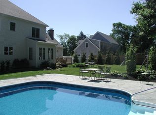 5 Ledgewood Farm Dr, Cohasset, MA 02025