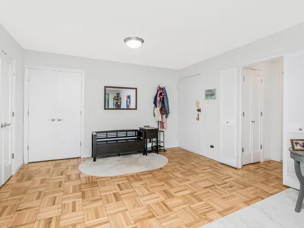 3333 Henry Hudson Parkway image 5 of 10