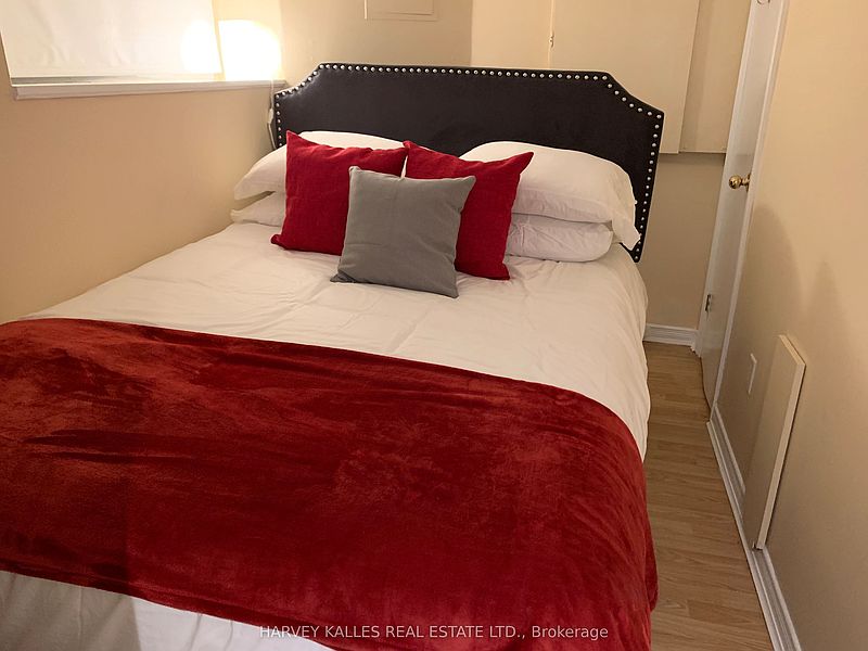 Toronto Townhouse for rent - 1 Bedroom — photo 8