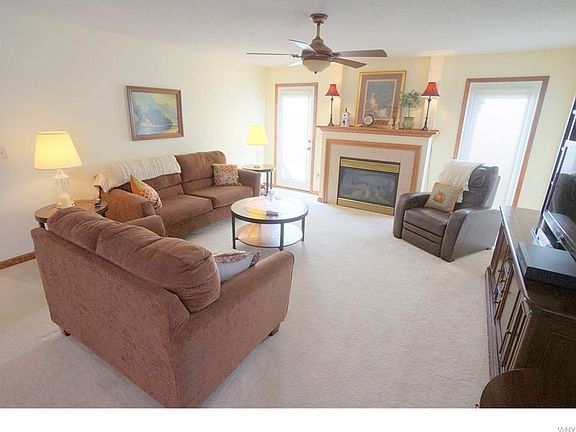 5th image of 48 Hickory Grove Ln