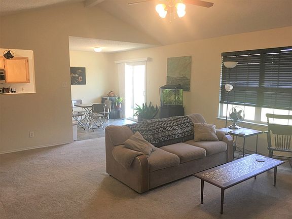 3rd image of 1221 Wallace Ln