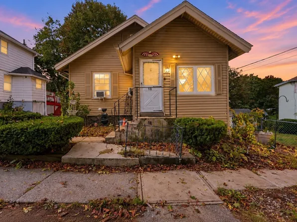 10 Mildred Ave, Worcester, MA 01603
