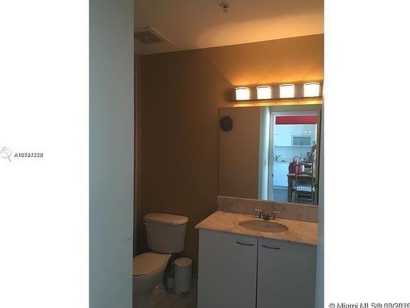 3rd image of 133 NE 2nd Ave APT 2305