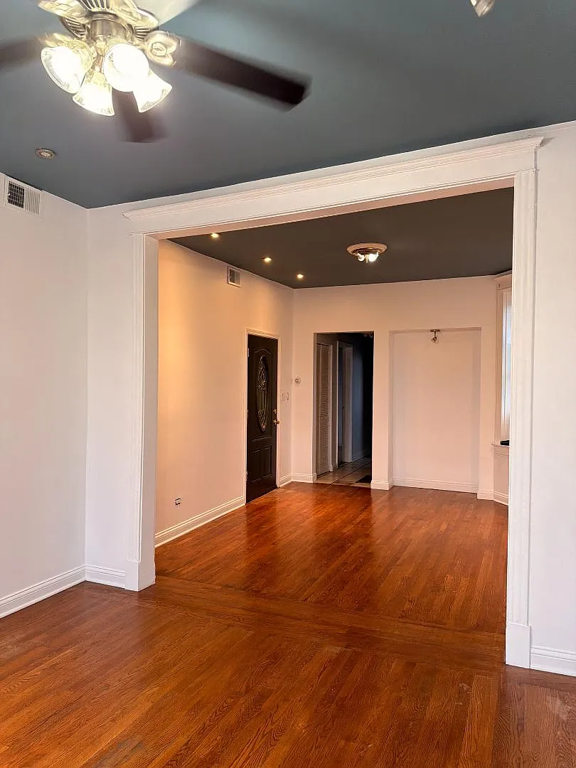 1605 S Blue Island Ave - 2nd Floor — Photo 3