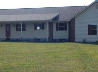 95 Hillendale Acres Ln, Crossville, TN 38572