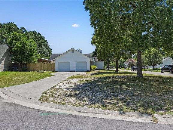 4th image of 914 Gordon Woods Rd