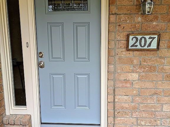 4th image of 207 Frio Dr
