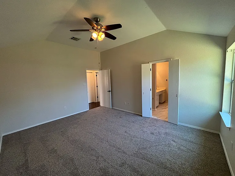 2748 Wakecrest Dr — Photo 28