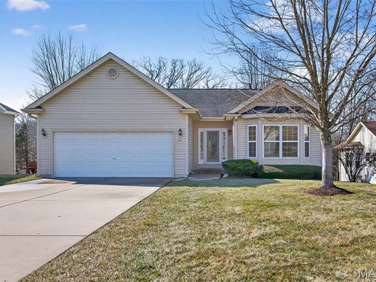 231 Fiddlecreek Ridge Rd, Wentzville, MO 63385