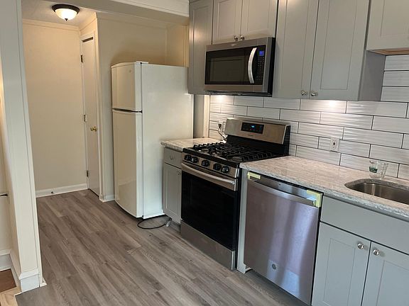 3rd image of 33 Ainslie St