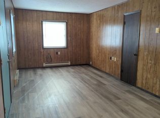 304 Fairgrounds Rd APT 11, Versailles, MO 65084