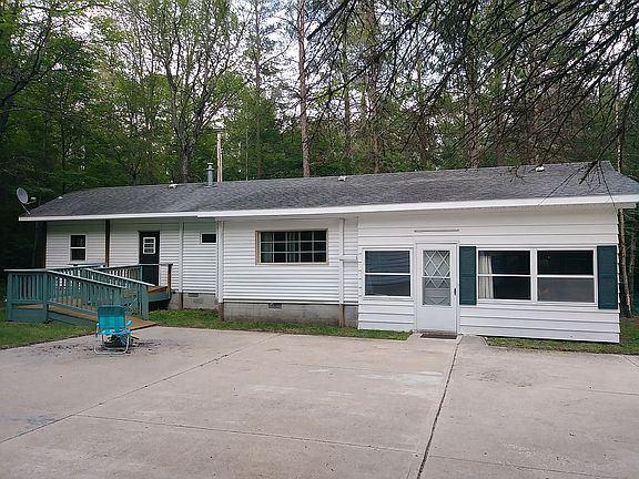 2nd image of 3046 Cherry Lawn Ct