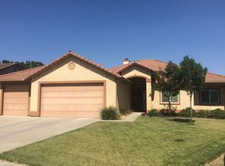 701 N Valley Forge Dr, Hanford, CA 93230
