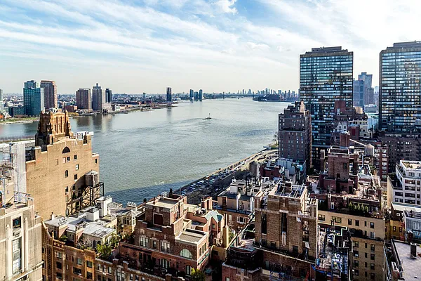 Rented by Nest Seekers International | media 8