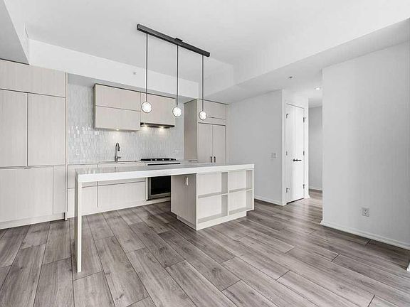 2nd image of 615 N 6th Ave SE #2201